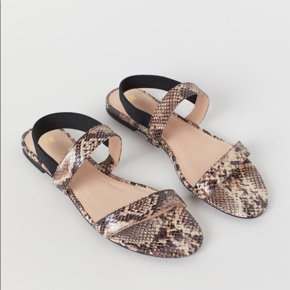 H&M Beige/snakeskin-patterned flat sandals size 8